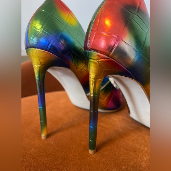 Steve Madden Vala Multi Rainbow Pump - Picture 3 of 8